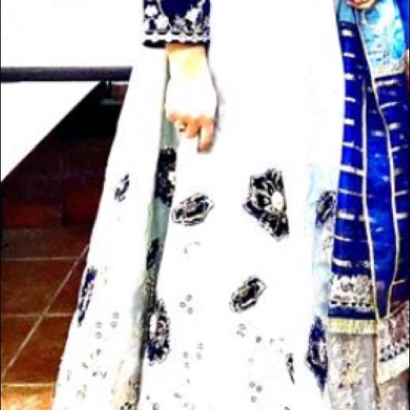 Pakistani branded lehnga - Picture 3 of 4